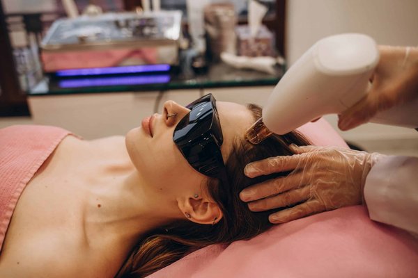 Can Photic Stimulation Therapy Improve Neurological Performance in Fencers?